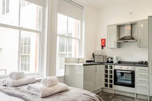 Guest Homes - The Station Studio Вустер Экстерьер фото