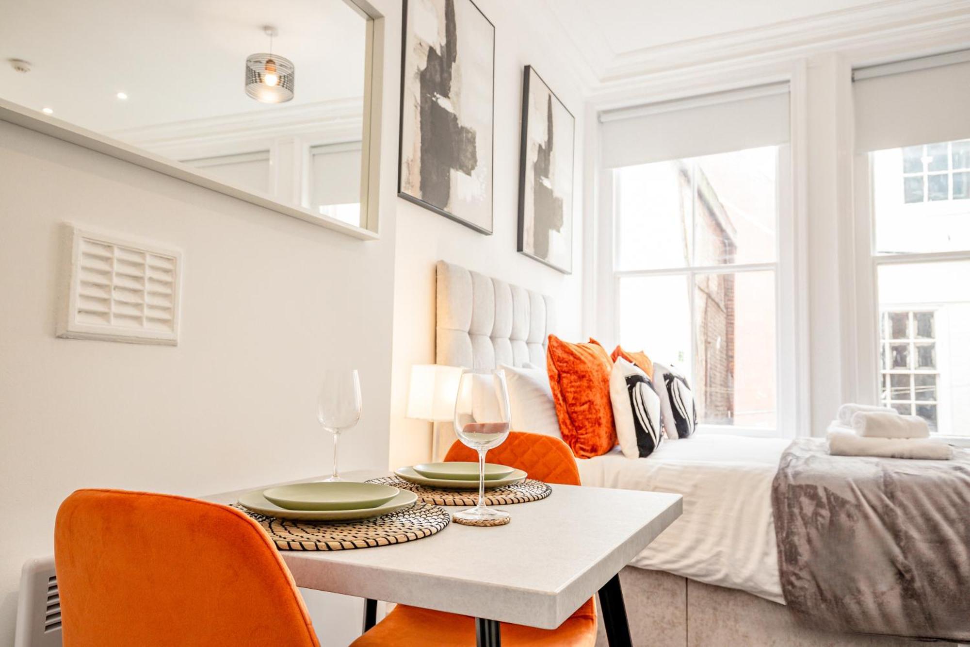 Guest Homes - The Station Studio Вустер Экстерьер фото